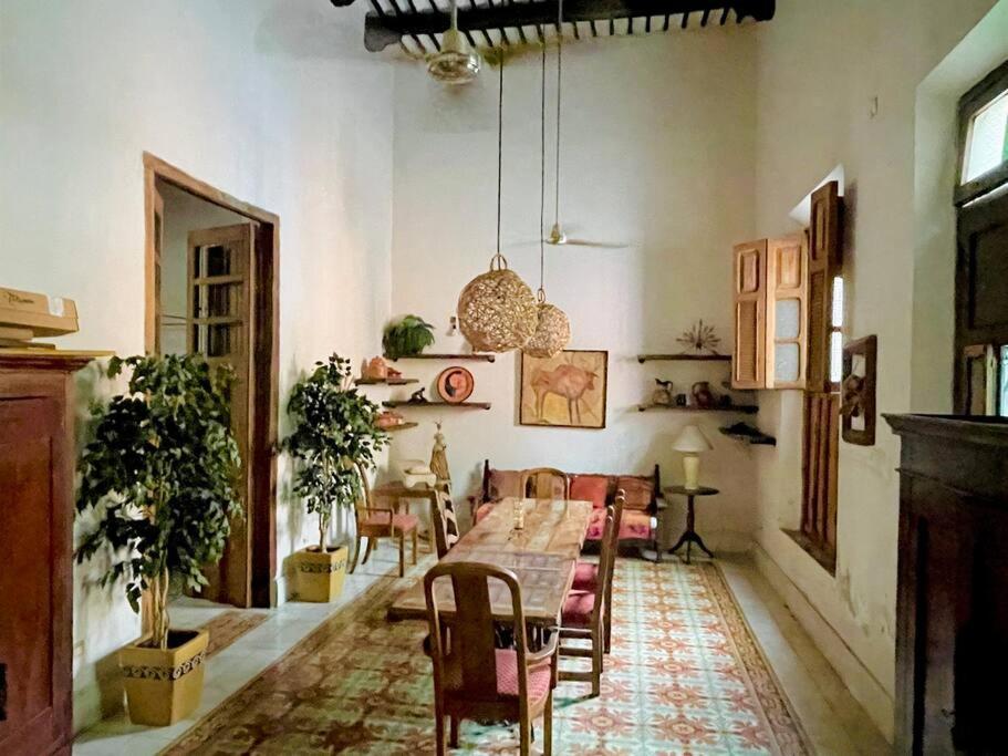 House Dzalbay Santa Lucia With Hot Tub Villa Mérida Eksteriør billede