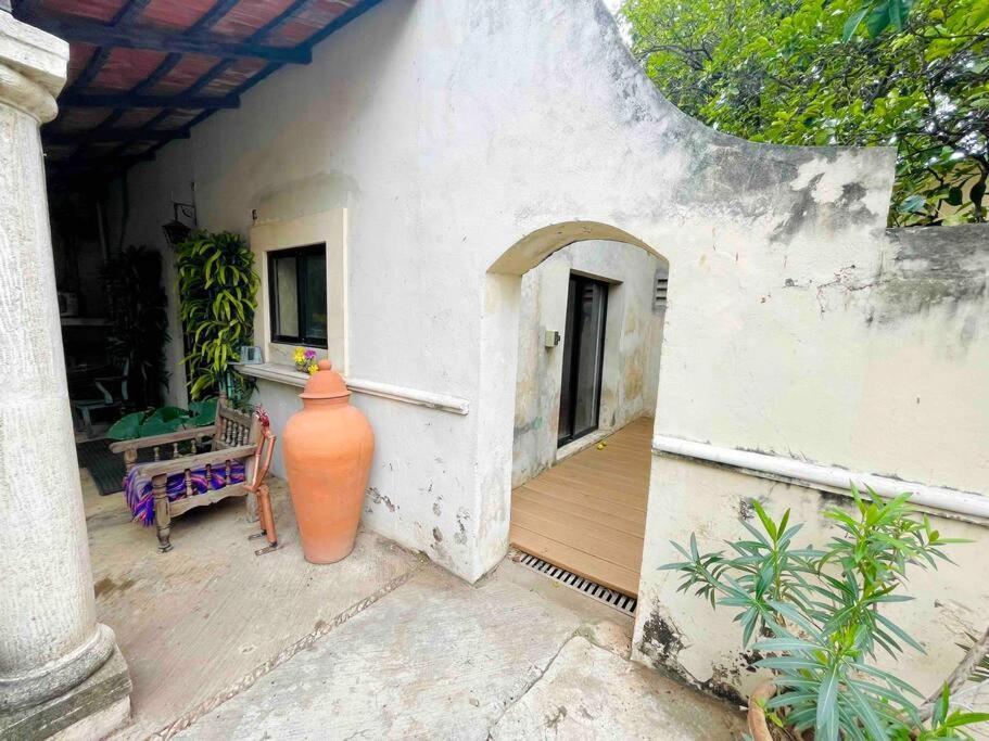 House Dzalbay Santa Lucia With Hot Tub Villa Mérida Eksteriør billede